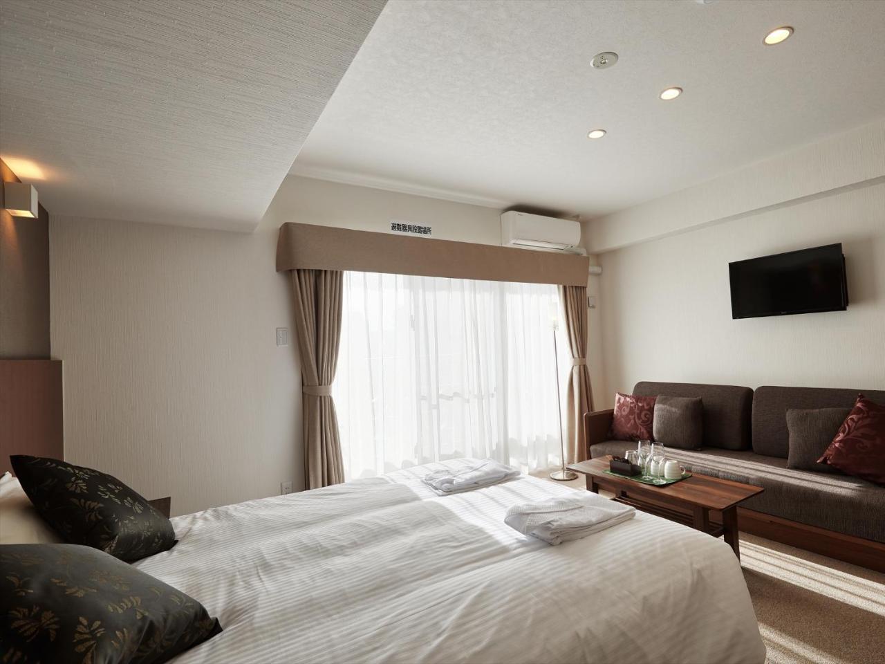 Creass Hotel Tsubogawa Marche Naha Extérieur photo