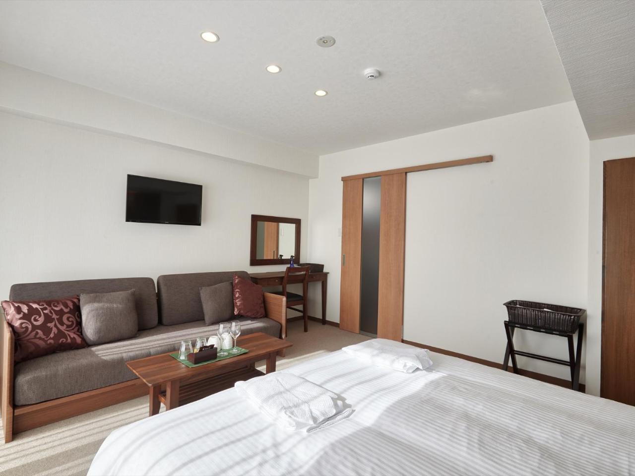 Creass Hotel Tsubogawa Marche Naha Extérieur photo